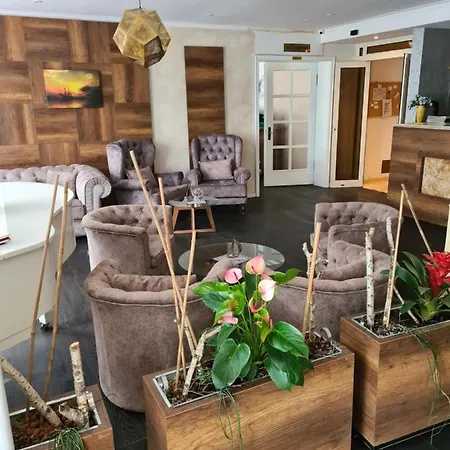 Amelia Hotel